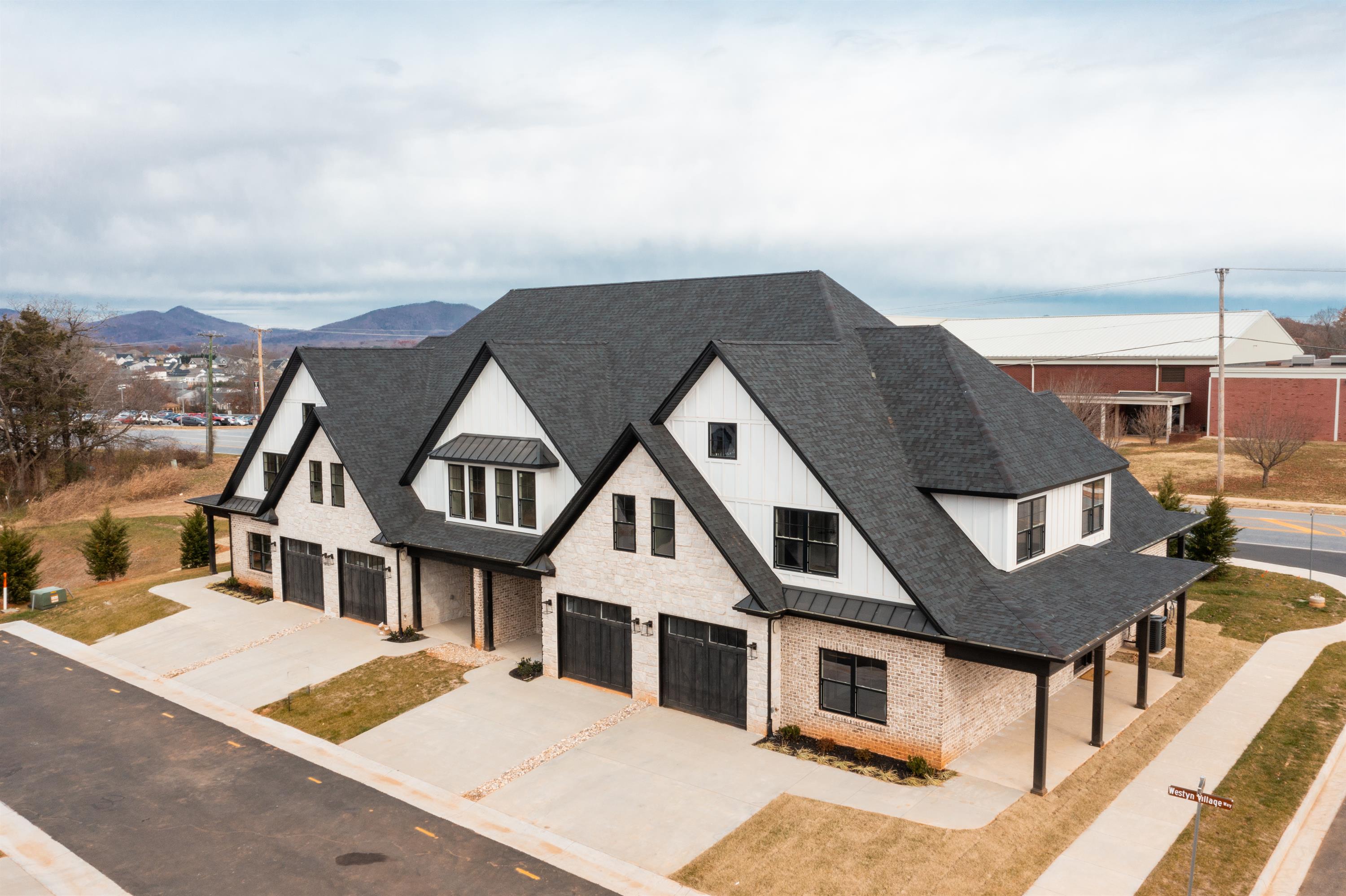 1044 South Westyn Loop - 1044